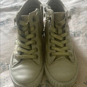 Blowfish Kids Sneakers in White and Gold